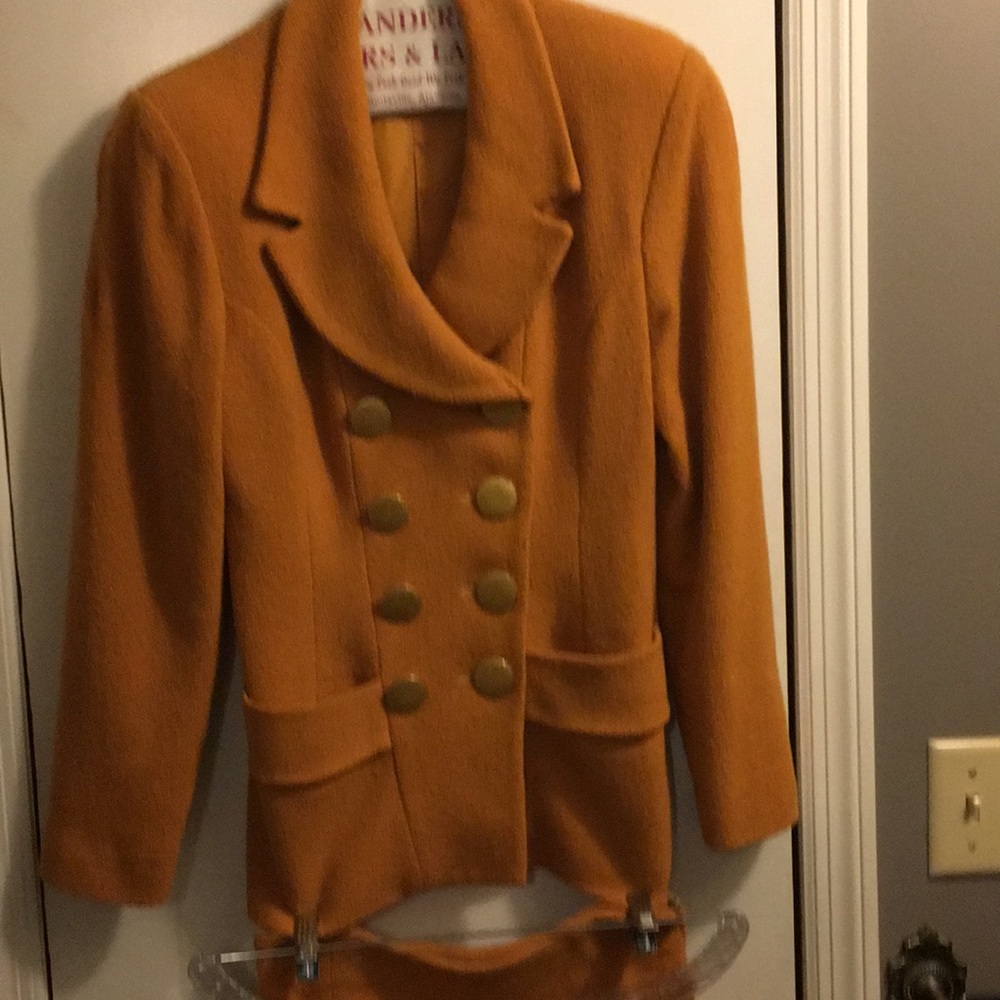 Ladies suit